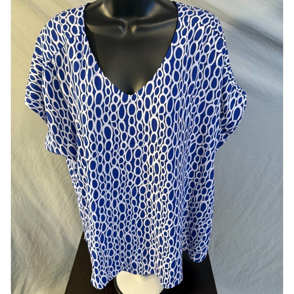 Cato Womens Size XL Blue Pattern Top Shirt Blouse Short Sleeve Tunic Vneck